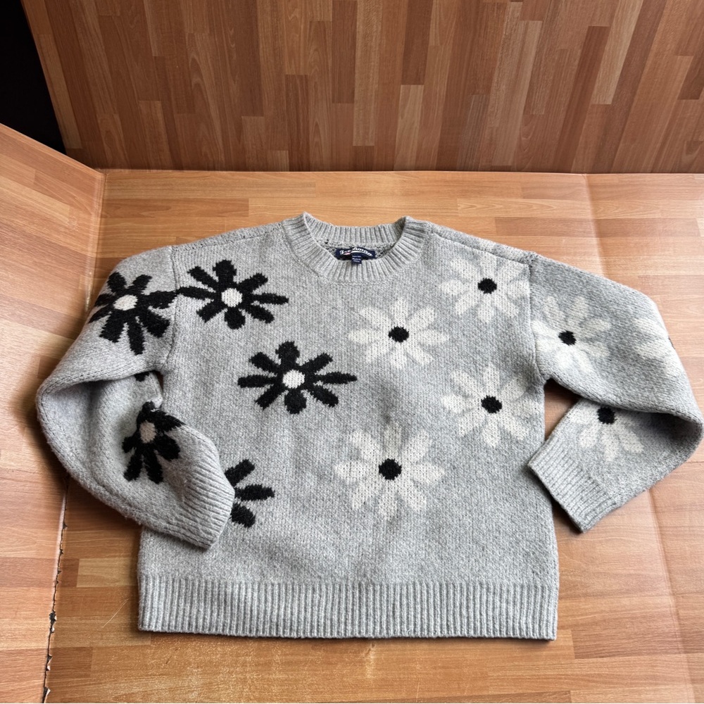 Freshman 1996 daisy crewneck pullover sweater size 10/12